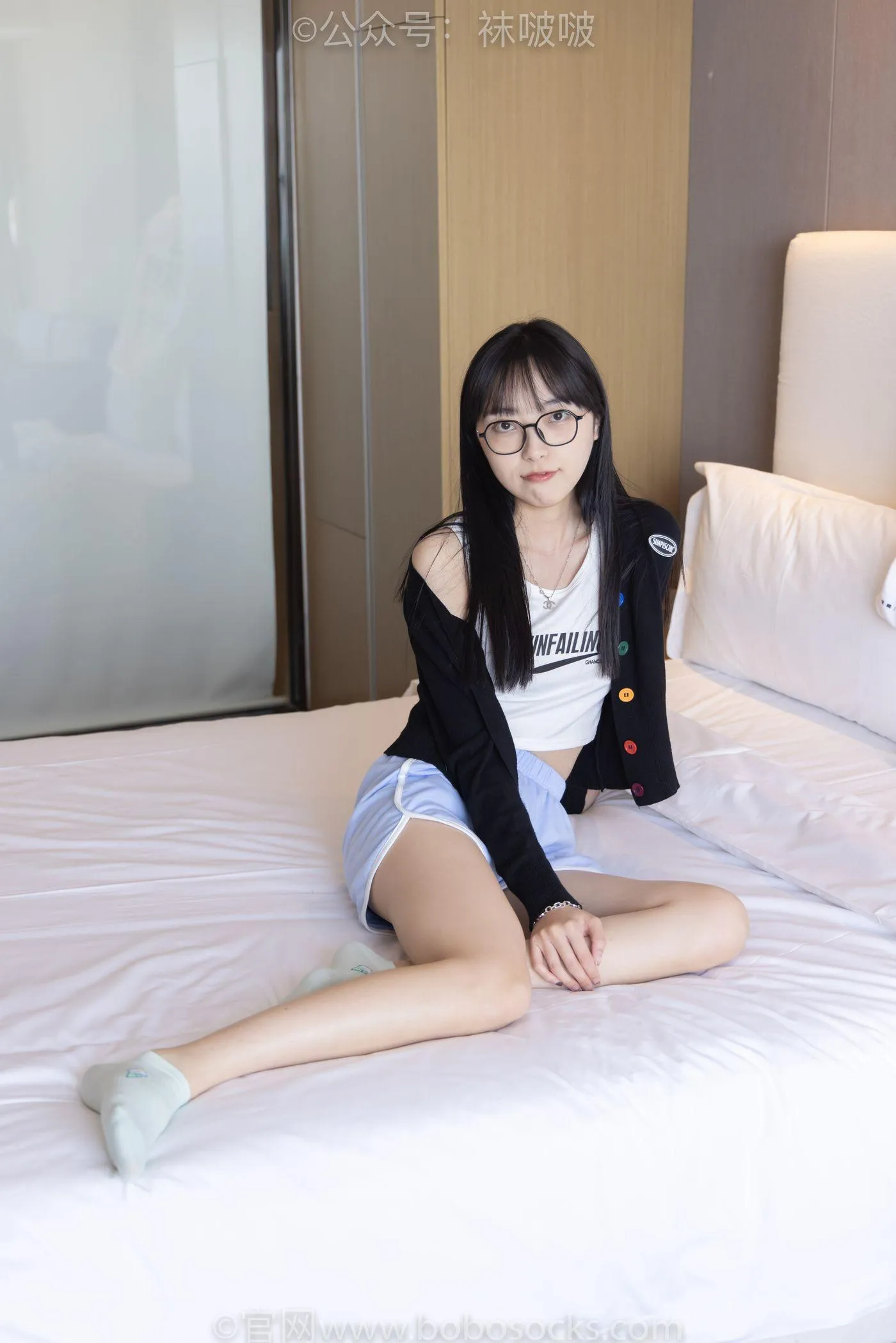 [BoBoSocks袜啵啵]NO.081 稚予- AJ、浅黄色短棉袜、浅蓝色短棉袜、裸足（花絮版） [145P]插图4